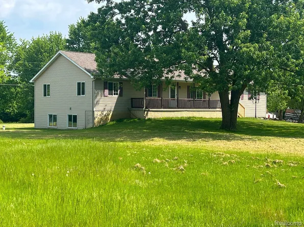 12060 Bristol Rd, Lennon, MI 48449
