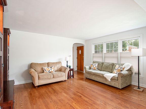 4th image of 1532 Kemman Ave