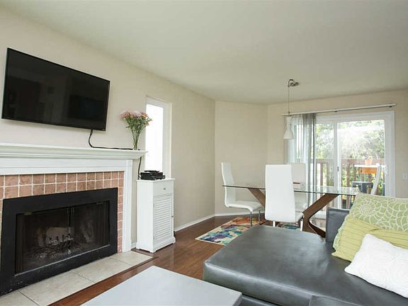 3rd image of 4022 Sequoia St