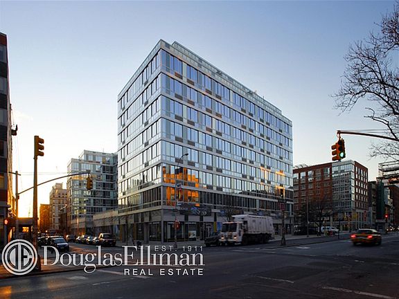 4th image of 11 E 1st St APT 207