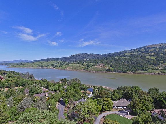 5th image of 17144 Copper Hill Dr