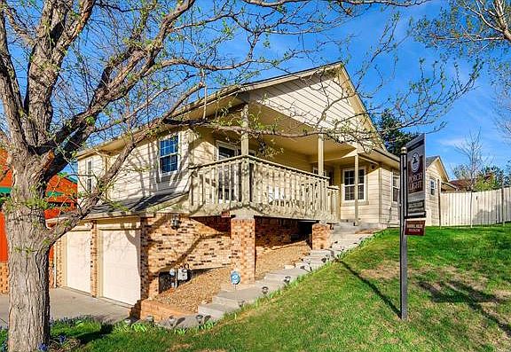 2nd image of 8012 S Niagara Way