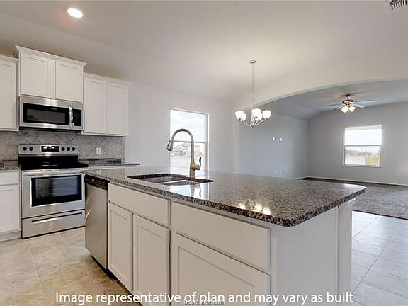 5th image of 1917 Thorndyke Ln