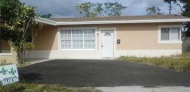 1st image of 151 NW 17th Ct