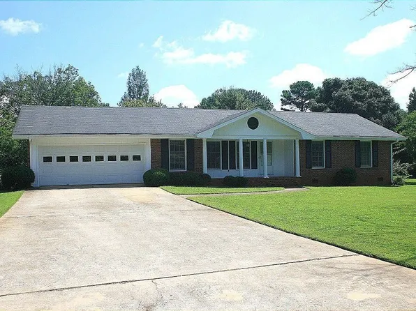 1732 Beauregard Dr, Lilburn, GA 30047