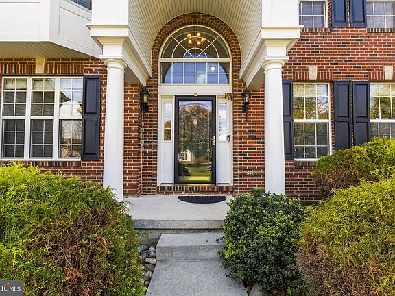 3rd image of 177 Prairie View Ln
