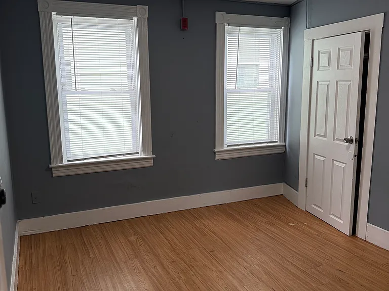 87 Penn St #2F — Photo 10