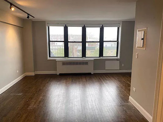 Rented by Compass | media 12