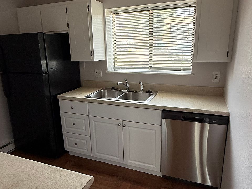 1st image of 18220 W 3rd Pl APT 3