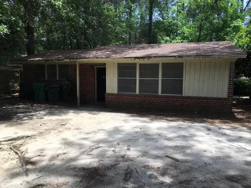 813 Ridgeway Dr Photo 1