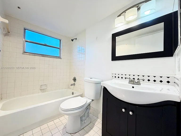 251 SW 134th Way #210M — Photo 7