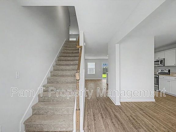 3rd image of 129 Whitehaven Rd