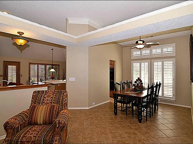 316 Stone Creek Dr — Photo 7