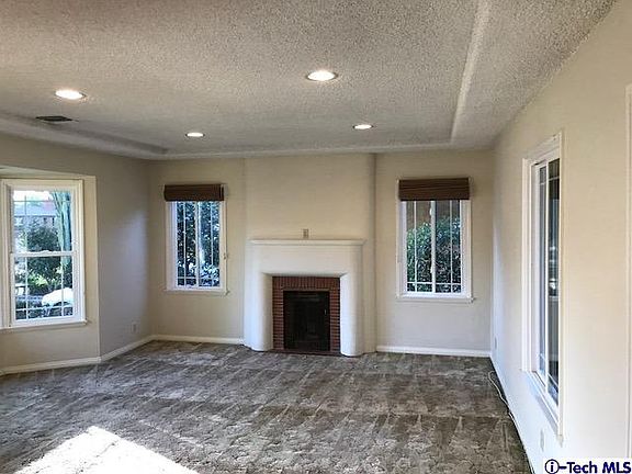 2nd image of 611 N Griffith Park Dr