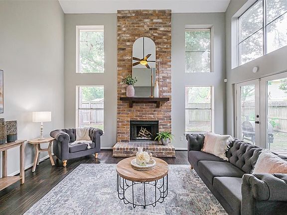 5th image of 1418 Valley Landing Dr