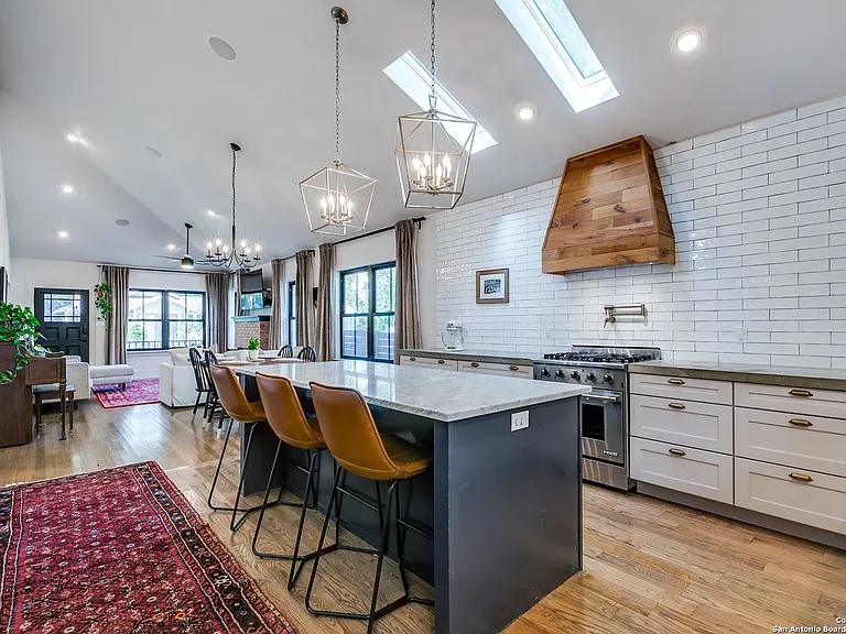 627 W Lynwood Ave — Photo 12