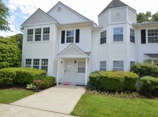 31 Country View Ln #4, Middle Island, NY 11953