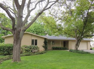 5409 Circlewood Dr W, Portage, MI 49002