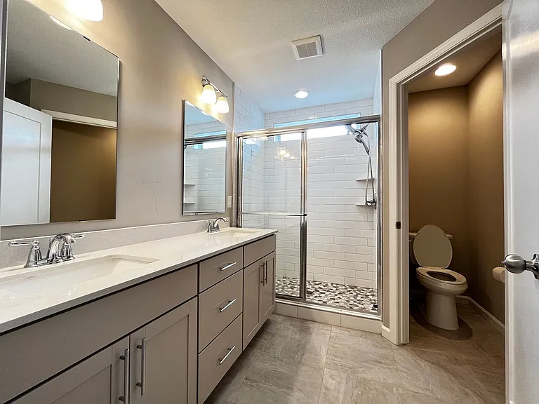 5228 Hampton St NE — Photo 15