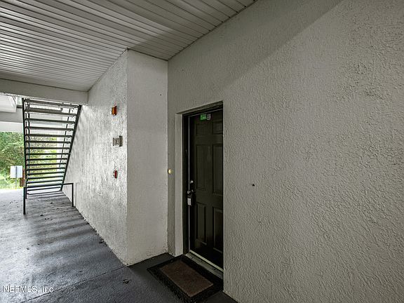 3rd image of 785 OAKLEAF PLANTATION Parkway #1013