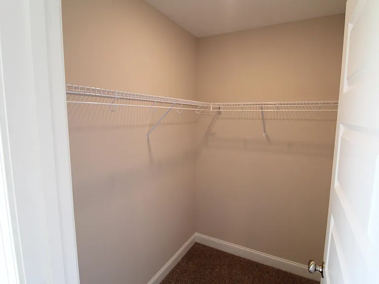 406 Noble Ct — Photo 39