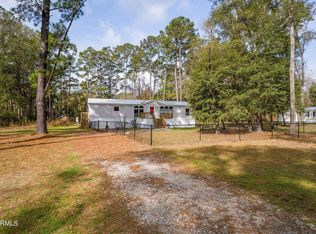 166 Brickyard Point Rd N, Beaufort, SC 29907