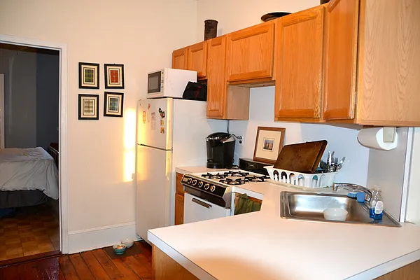 Rented by Oak Tree LLC | media 28