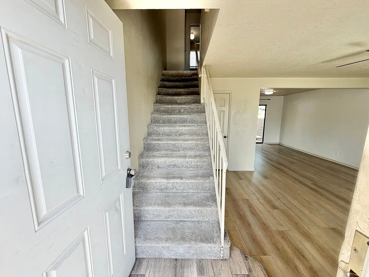 Downtown Town Home!! Pet Friendly!! — Photo 4