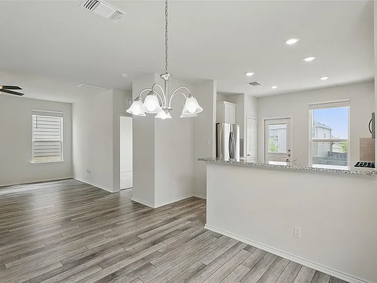 139 Madrono Dr — Photo 8