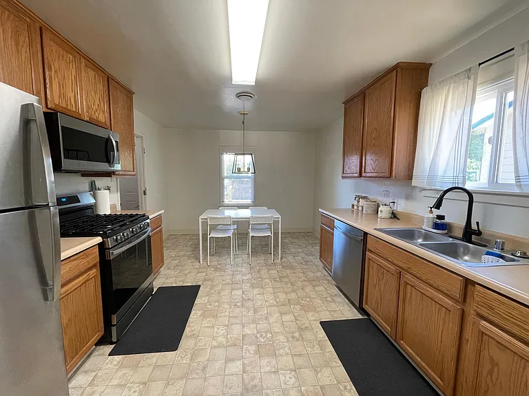 51 N Court Rd — Photo 14
