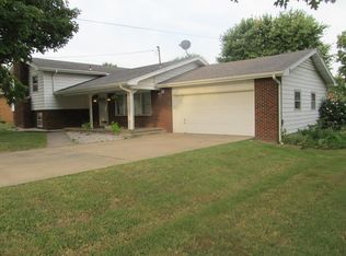3311 N Delaware Ave, Springfield, MO 65803