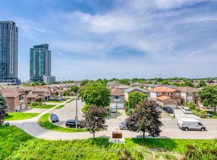 4020 Parkside Village Dr #7, Mississauga, ON L5B 0K2