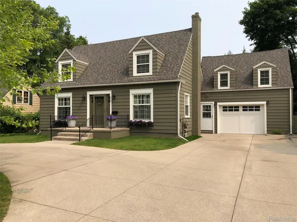 950 W Lincoln St, Birmingham, MI 48009