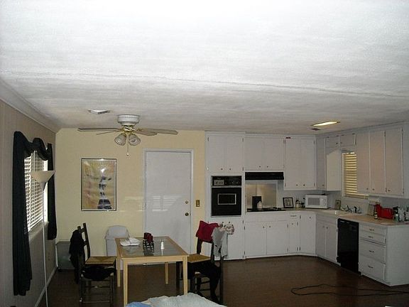 4th image of 3008 Chaucer Dr