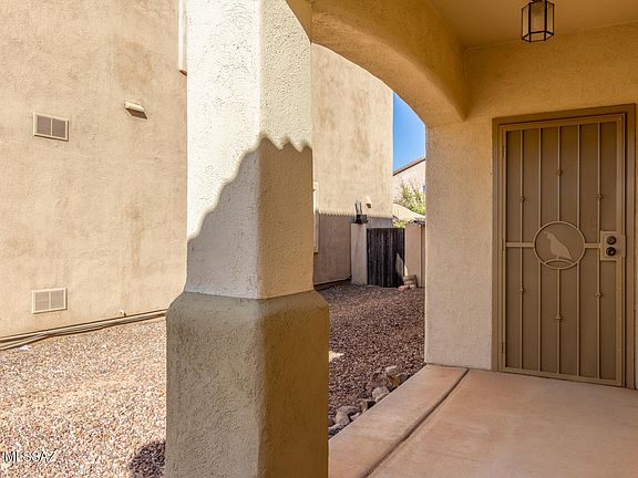 3rd image of 485 E Placita Nodo