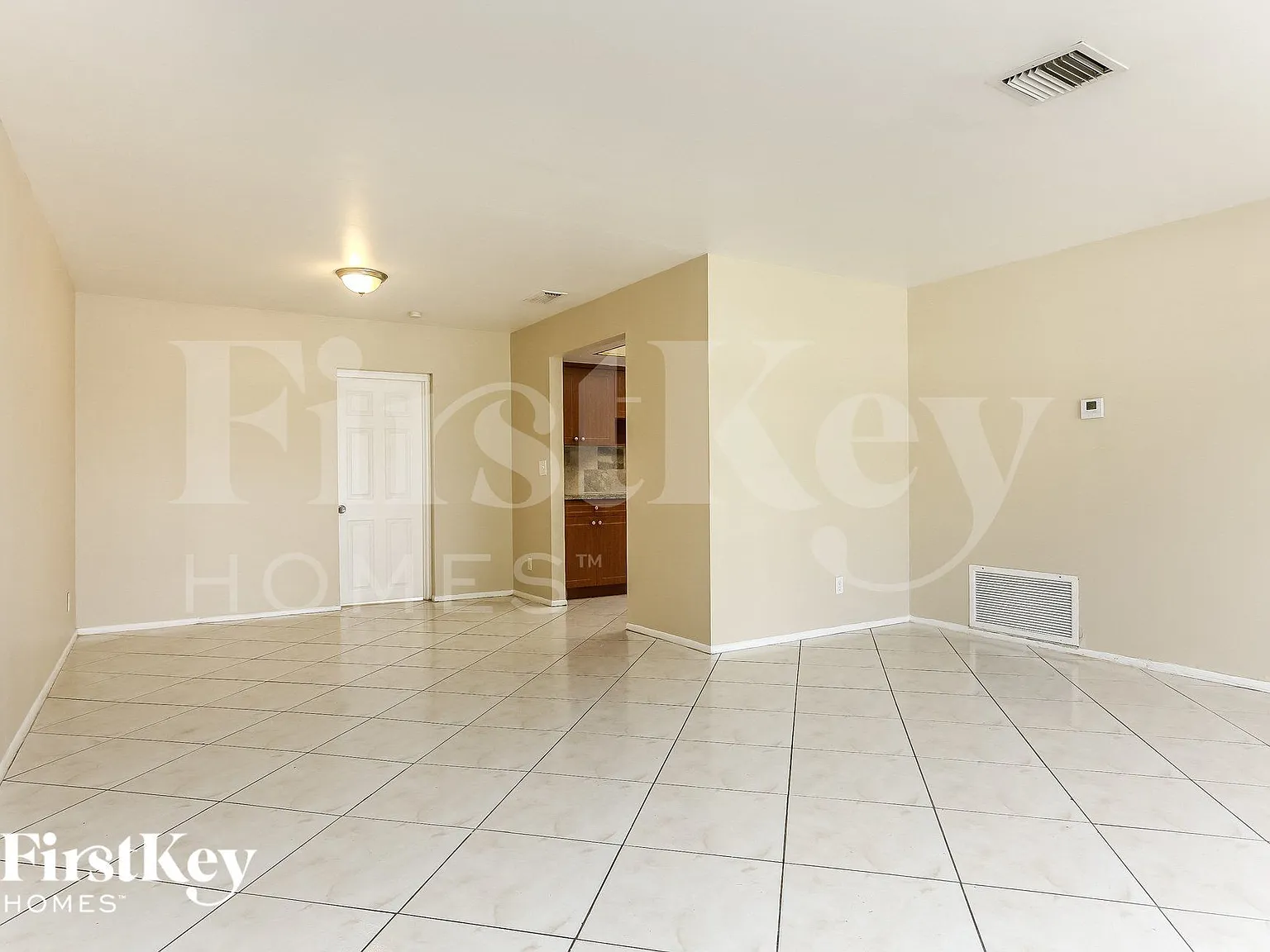 4 bed, 2.0 bath, 1585 sqft, $3,605 — Photo 4