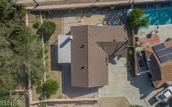 3rd image of 27804 Parkvale Dr