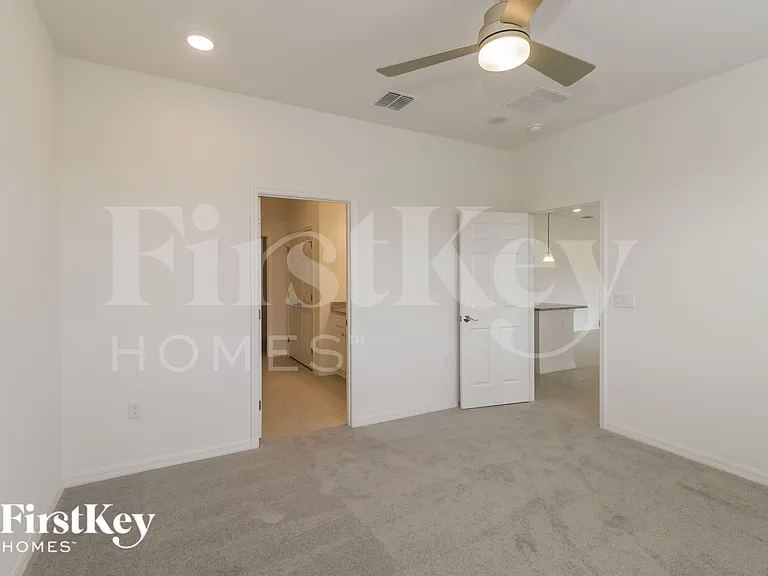 596 Crown Rose Dr — Photo 8