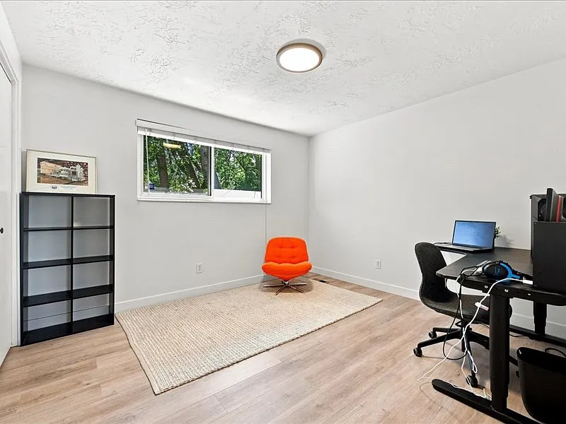 2 bed, 950 sqft, $1,650 — Photo 4