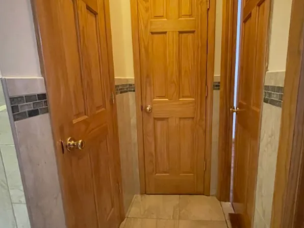 283 Schaefer Street image 10 of 12