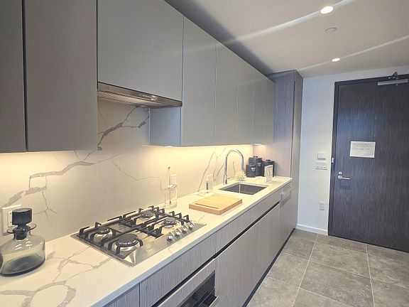 3rd image of 13327 39th Ave APT 3K