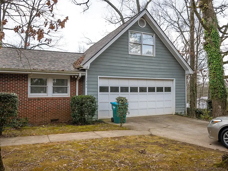 1380 Chestnut Hill Rd — Photo 7