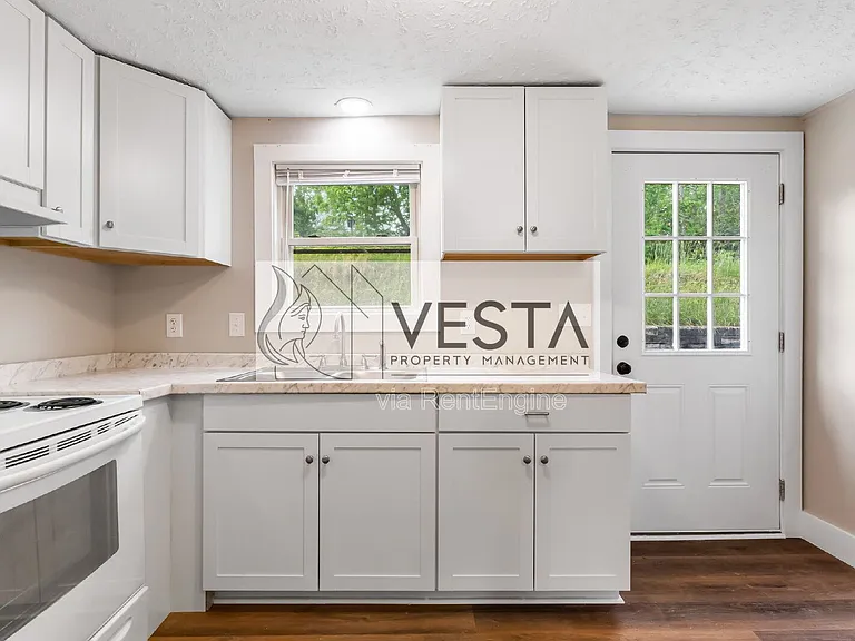 26 Reid St #2 — Photo 6