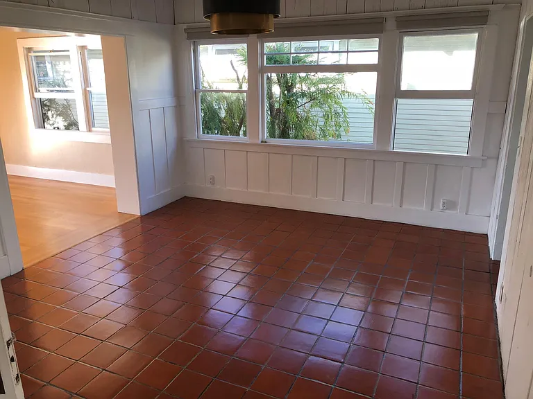 322 Market St — Photo 30