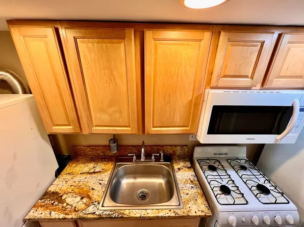 1730 Lang Pl NE APT A, Washington, DC 20002