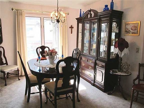 4th image of 6833 Pine Creek Dr #6833
