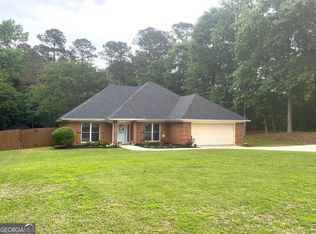 610 Youngs Mill Rd, Lagrange, GA 30241