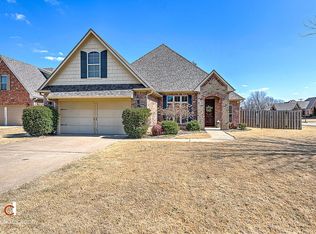 3463 Paris Ln, Springdale, AR 72764