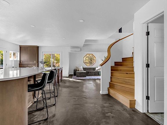 5th image of 15745 Montgomery Ranch Rd