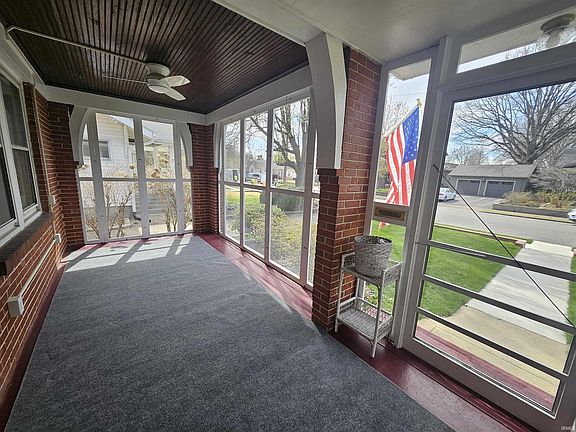 3rd image of 768 S Lombard Ave